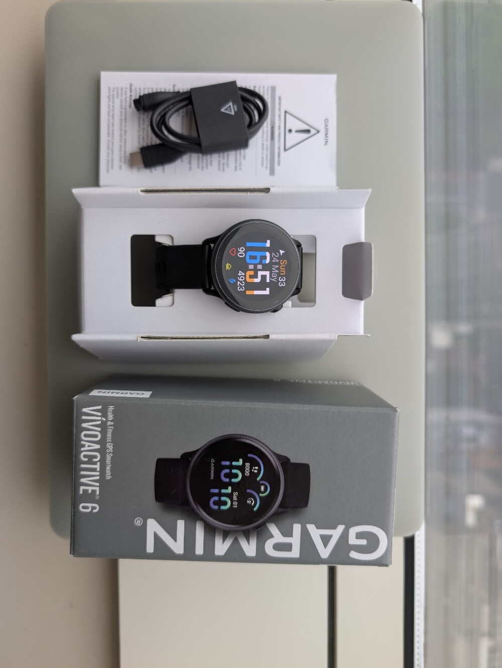 GARMIN Vívoactive 6 Smartwatch - AMOLED Display - Like New - Picture 3 of 6